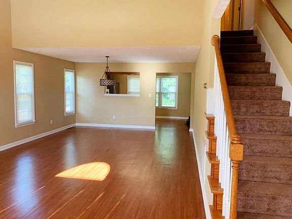 3rd image of 2116 Chesapeake Dr