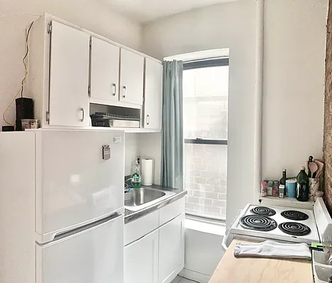 Rented by Bond New York | media 7