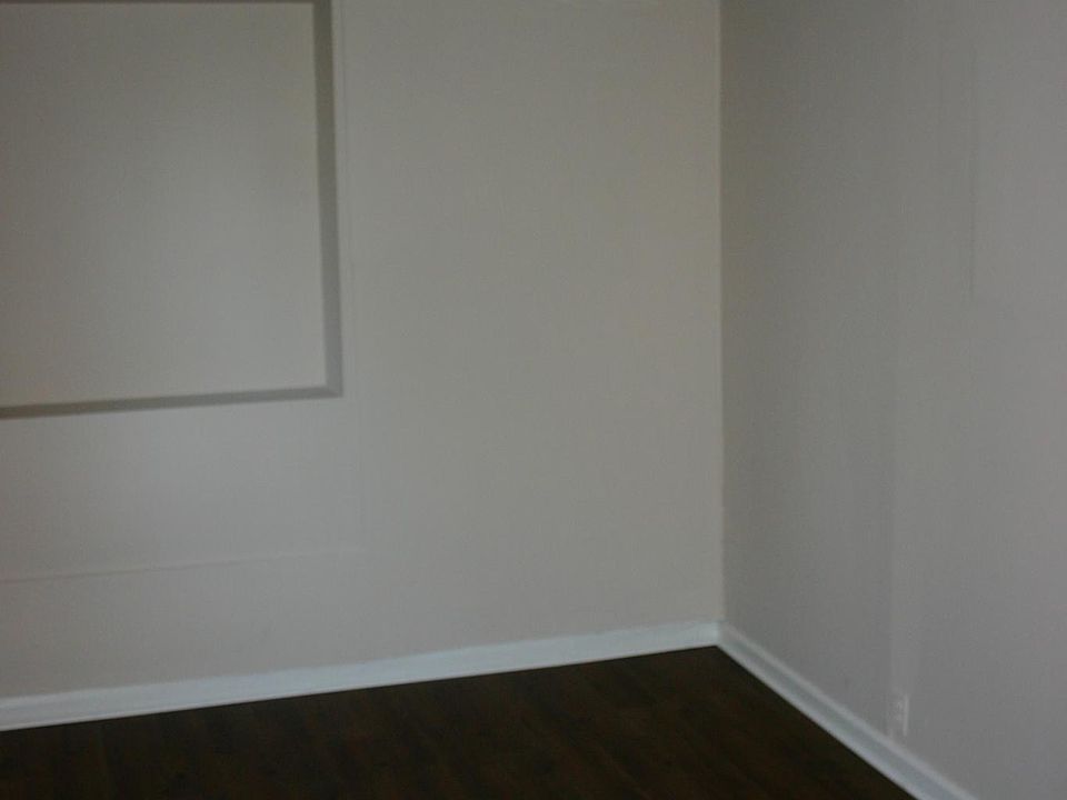 1st image of 2464 N Lincoln Ave APT 3N