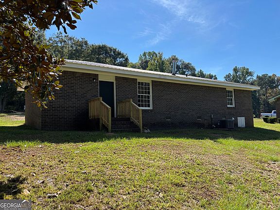 4th image of 126 Young Rd
