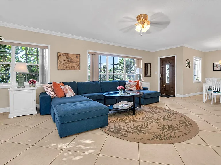 3221 Seaward Dr — Photo 16