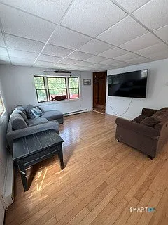 33 Maple St — Photo 9