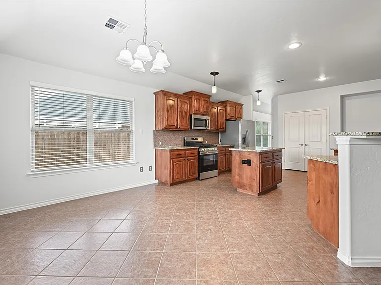 8725 Pikes Peak Rd — Photo 23