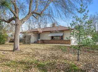 6815 E River Rd, Minneapolis, MN 55432