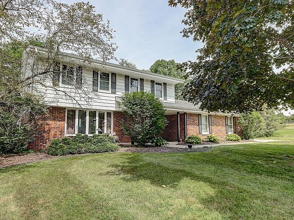 5th image of 1075 Thornridge Ct