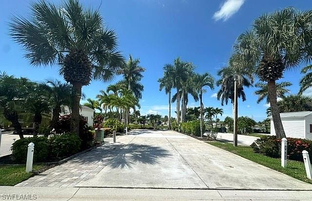 1st image of 1311 Diamond Lake CIR