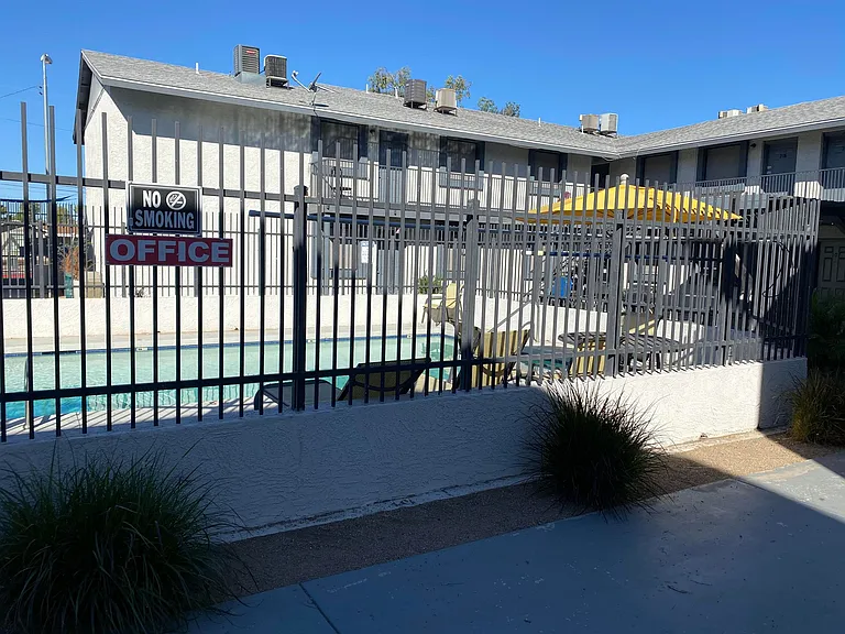 Wilshire place — Photo 11