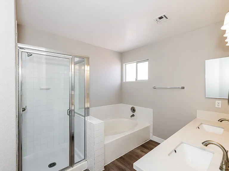 104 Escada Ln — Photo 12