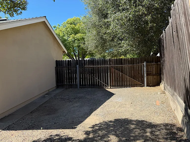 8808 Mohawk Way — Photo 36