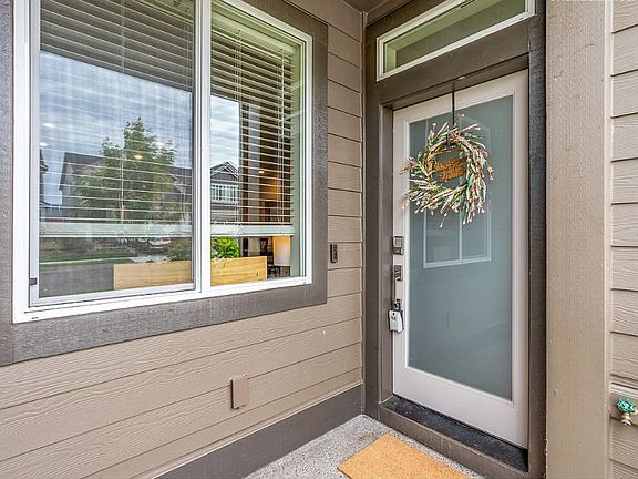 3rd image of 6449 SE Genrosa St