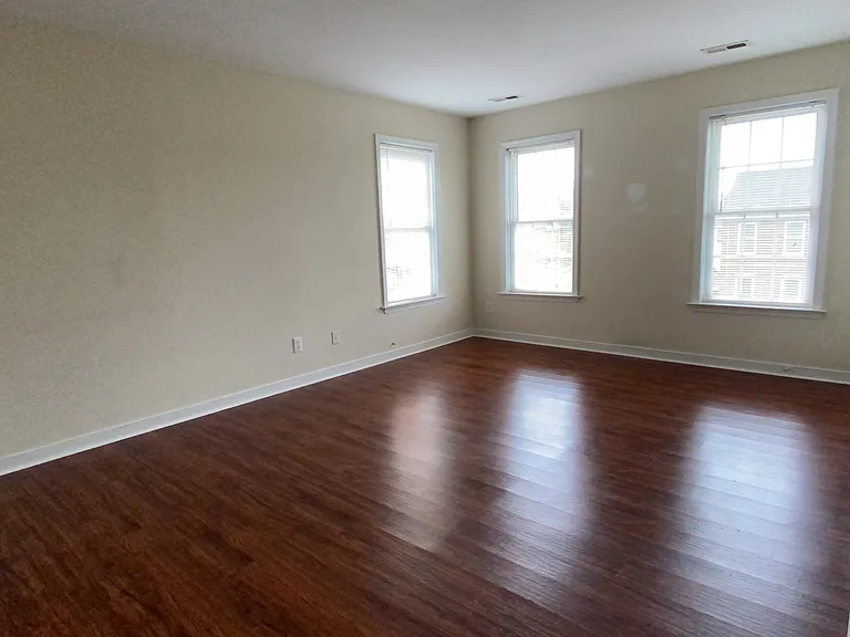 1608 Wallace St — Photo 10