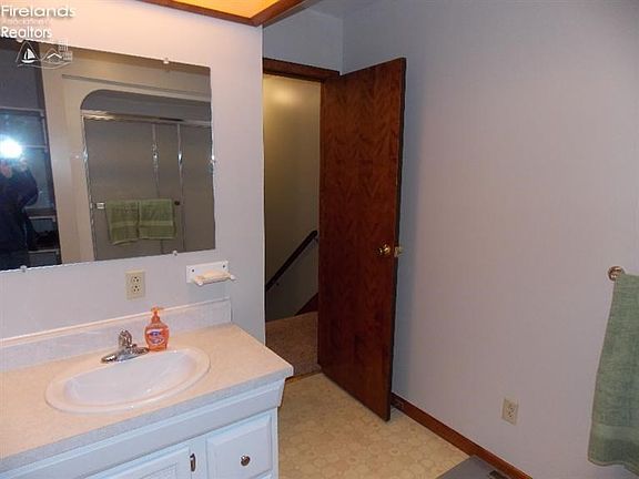 5th image of 620 Grant St