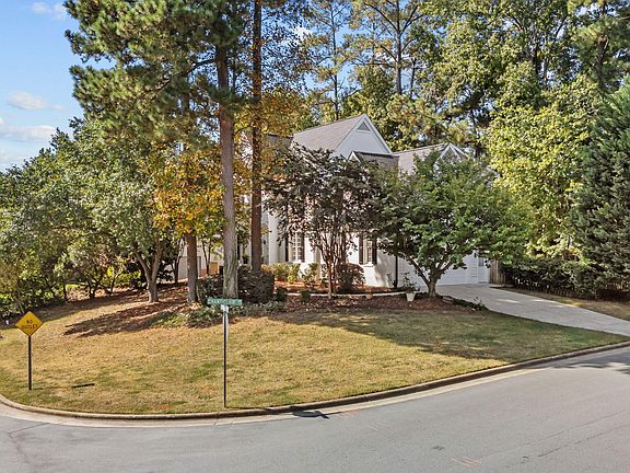 4th image of 501 Lyndenbury Dr