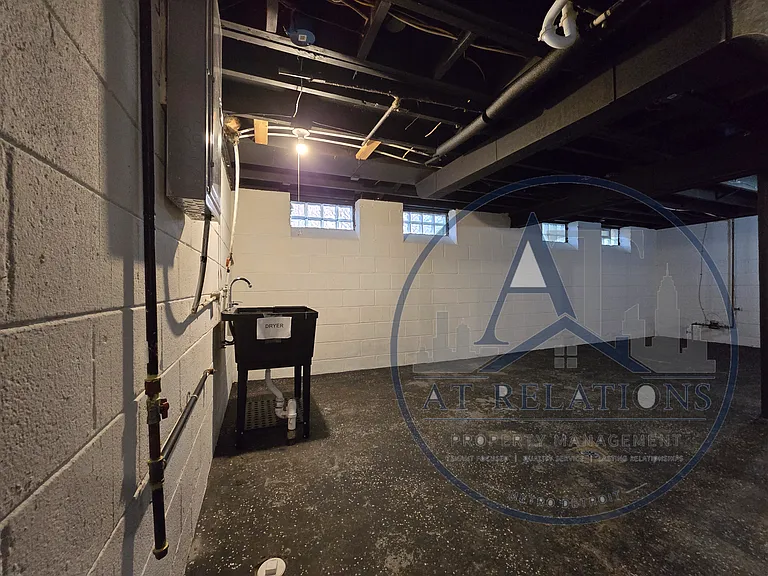 15663 Carlisle St — Photo 24