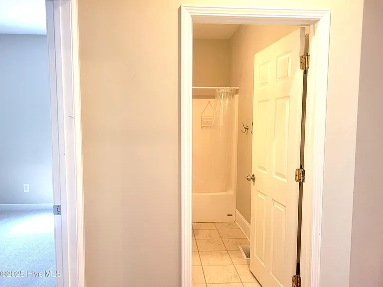 945 Diamondhead Dr S — Photo 21