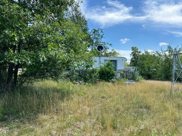 22-33 Woodhaven Lakes, Sublette, IL 61367