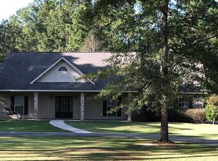 18 P M Hall Rd, Poplarville, MS 39470