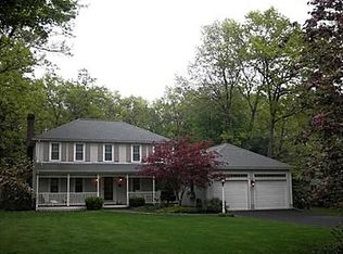 16 Boutwell Hill Rd, Westford, MA 01886