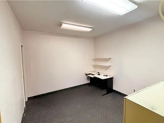 Studio, $7,000 — Photo 3