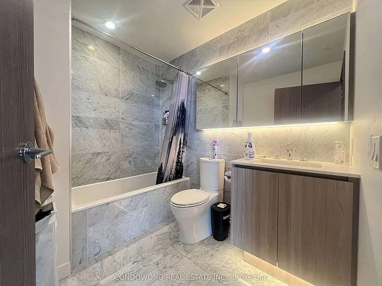 17 Bathurst St #3315 — Photo 7