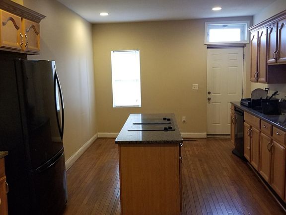 Large eat-in kitchen