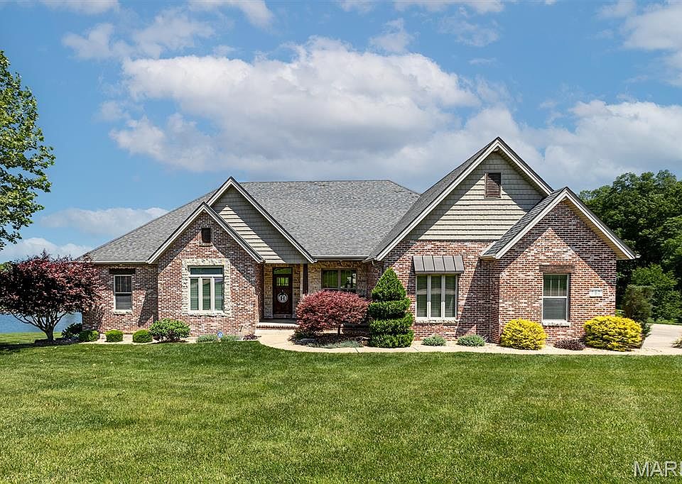 1st image of 161 Darby Cir