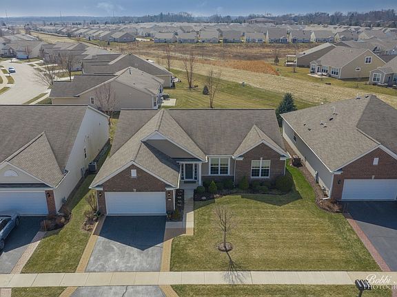 2nd image of 2831 Stoney Creek Dr
