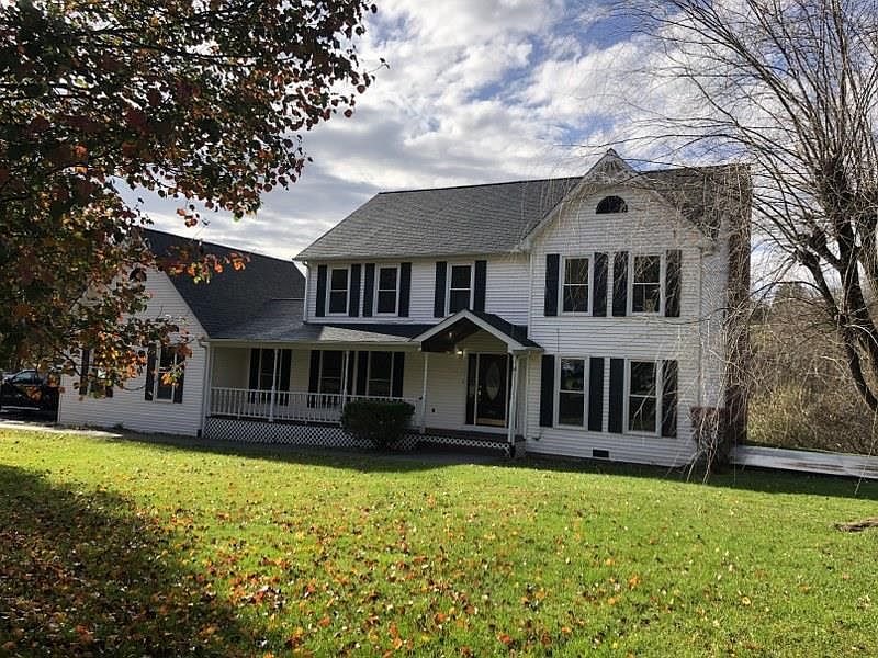 1st image of 106 Terry Dr
