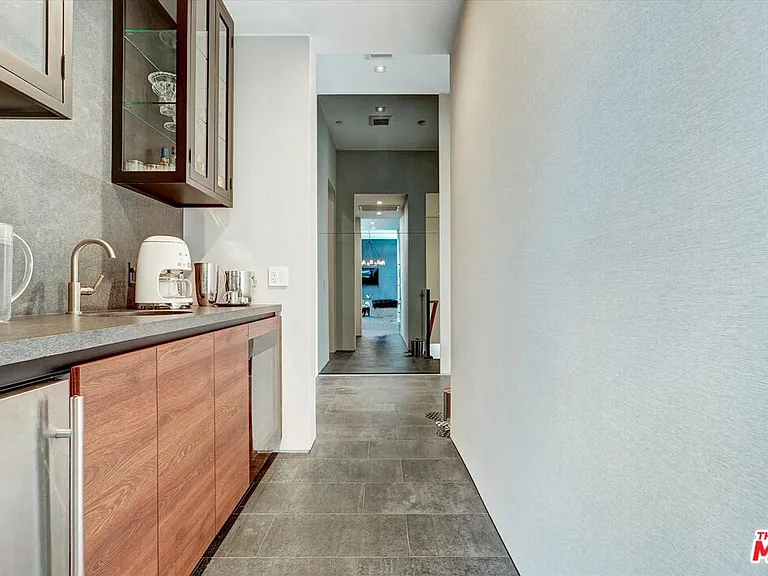 1049 Loma Vista Dr — Photo 21