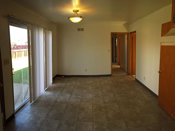 4th image of 3733 Belford St