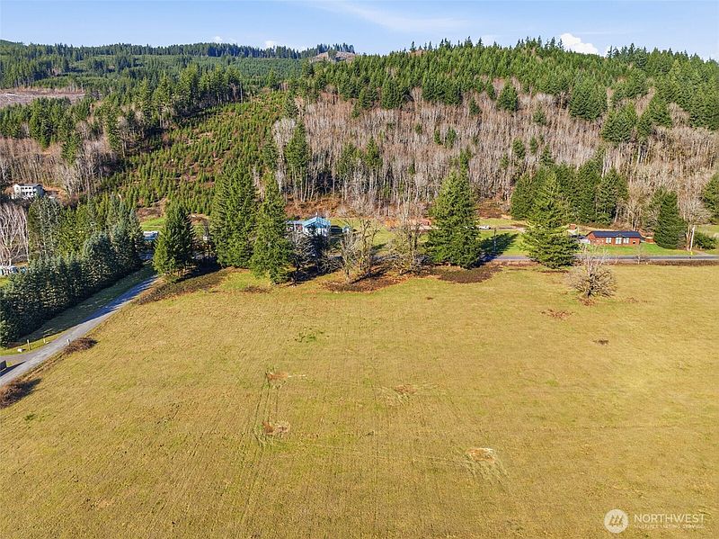 5th image of 158 Sawmill Road