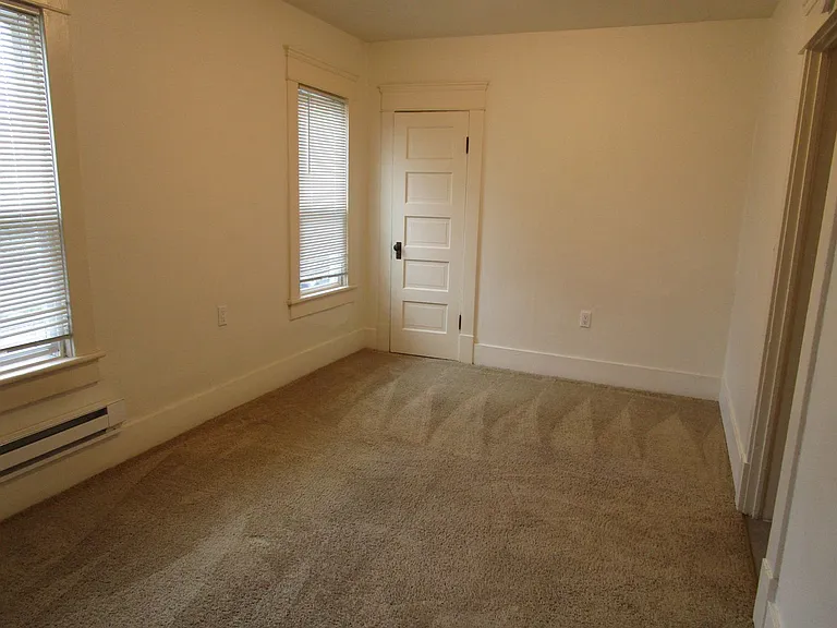 Rockefeller Avenue, 3431 — Photo 2