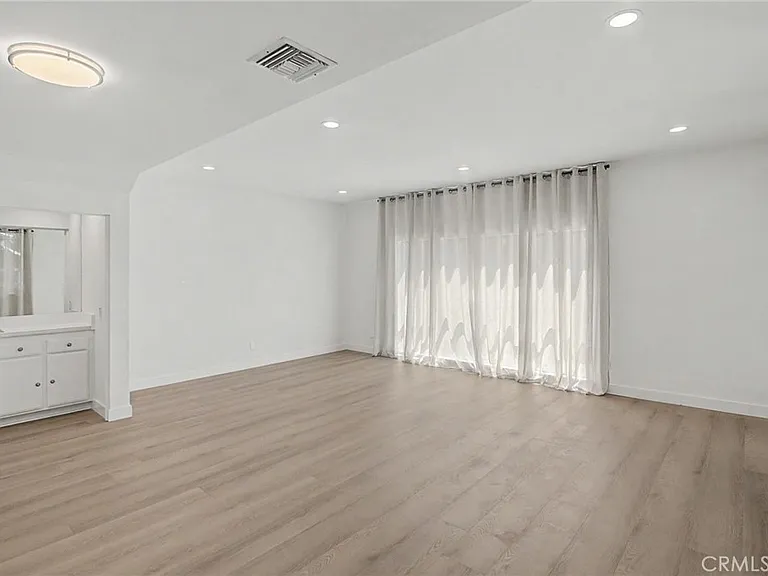 10793 Ashton Ave #14 — Photo 3
