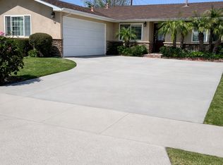 23913 Friar St, Woodland Hills, CA 91367