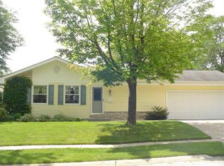 4949 Steeple Dr, Greendale, WI 53129