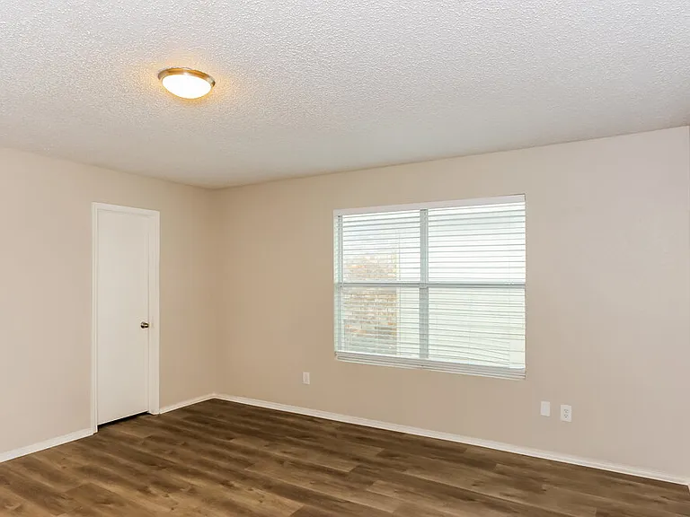 8304 Cutter Hill Ave — Photo 16