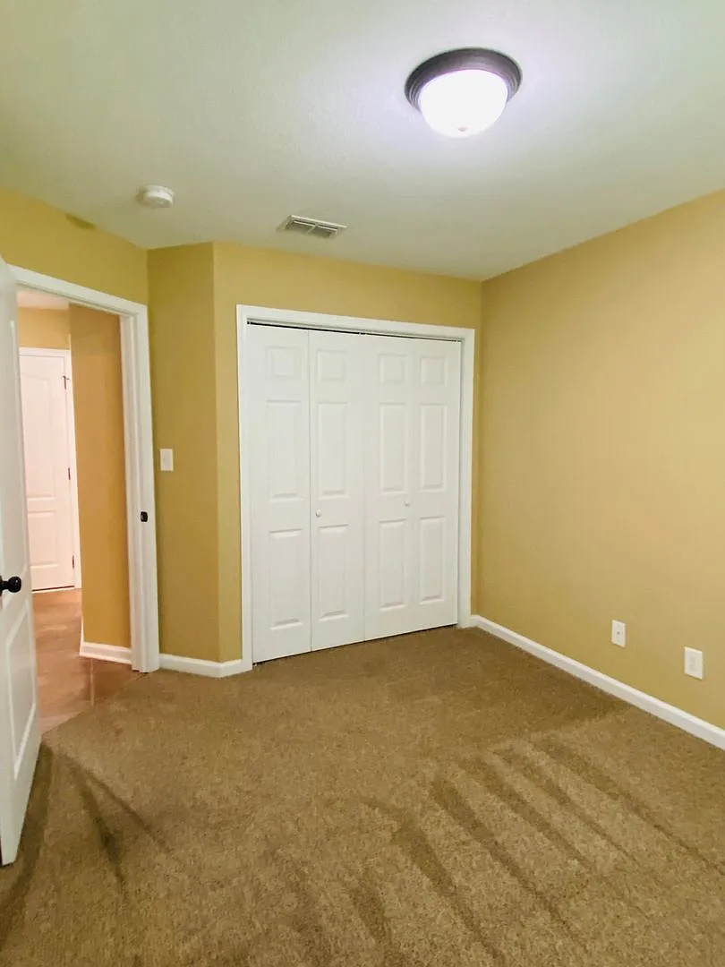 Townhome for Rent with Garage! — Photo 1