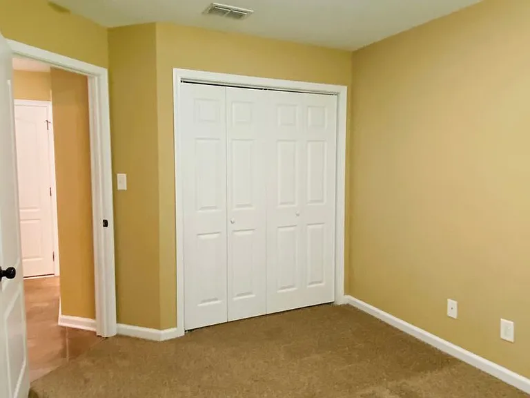 1725 Thistlewood Dr #B — Photo 2