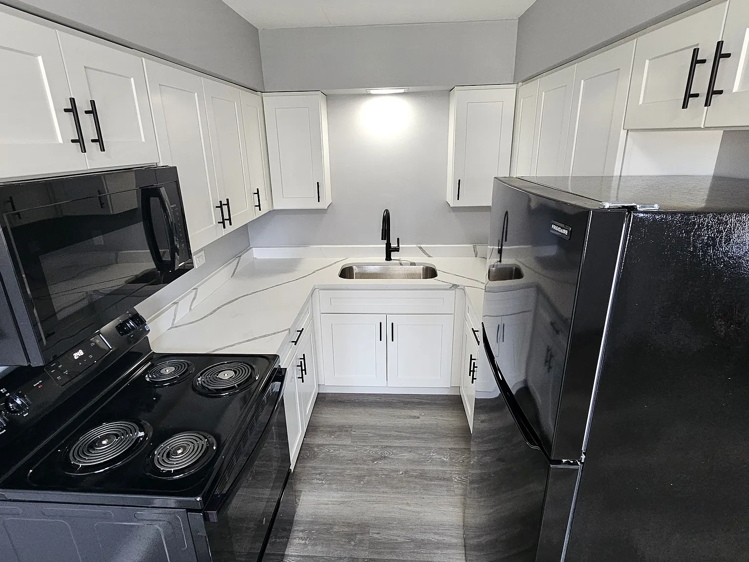 2 bed, $1,600 — Photo 3