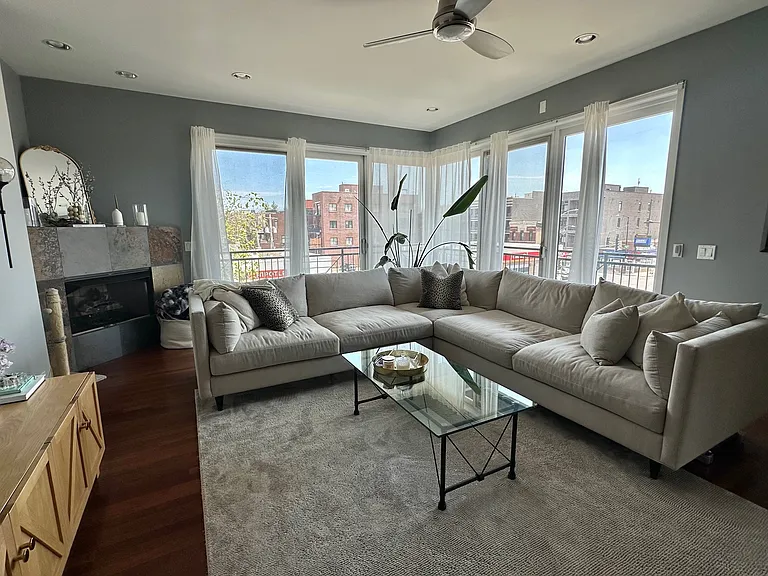1616 N Western Ave #2A — Photo 2