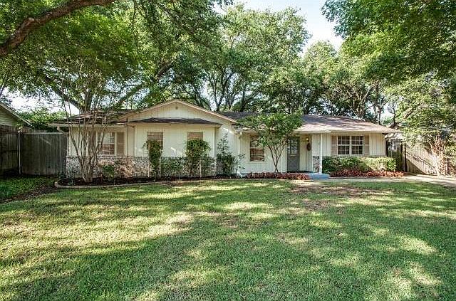 1st image of 3122 Pebble Beach Dr