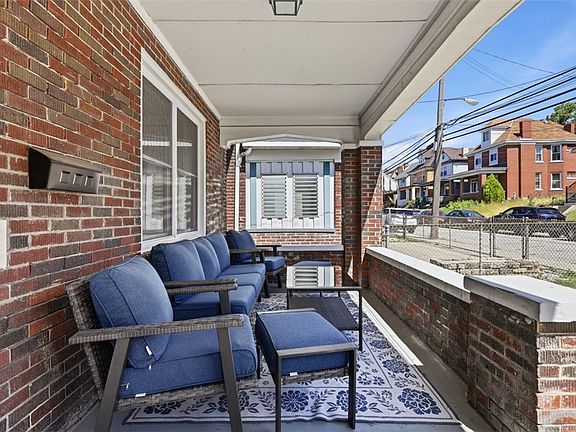 5th image of 820 Fordham Ave
