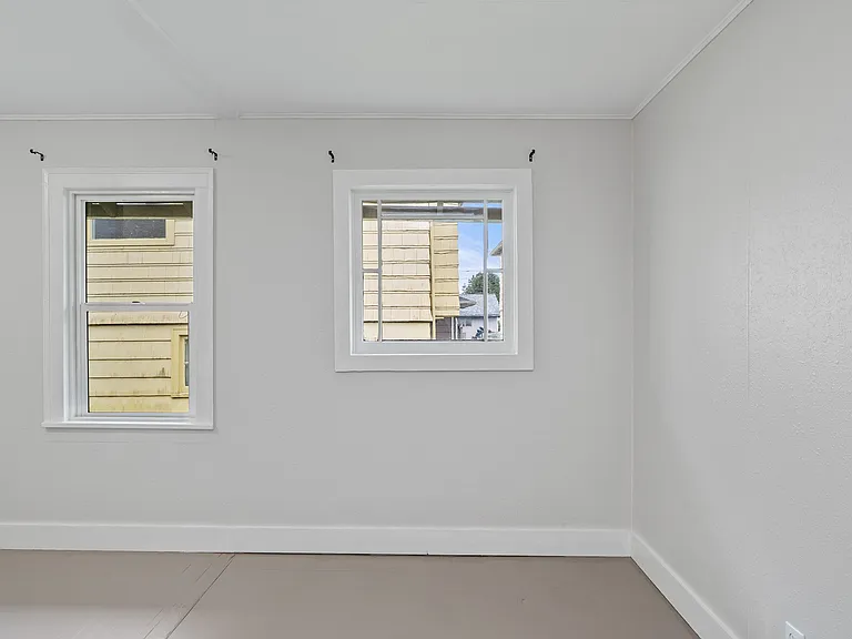 3033 Sumner Ave — Photo 13