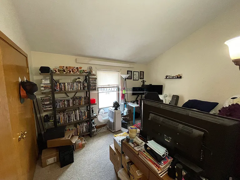 344 Market St #6 — Photo 12