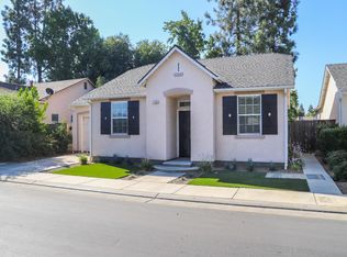 3705 W Pomegranate Ln, Fresno, CA 93711