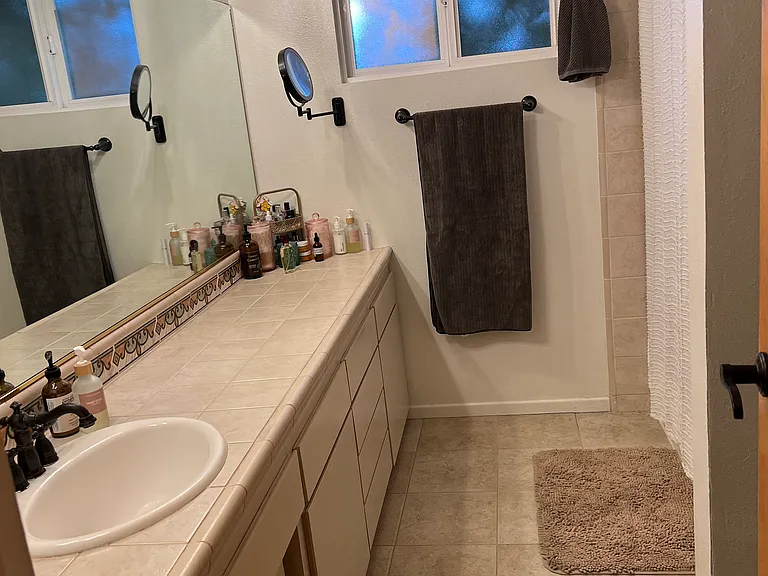 272 Walnut St — Photo 13