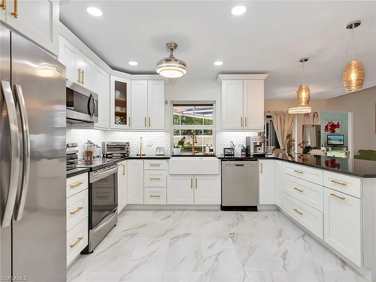 1256 Naples Lake Dr — Photo 15