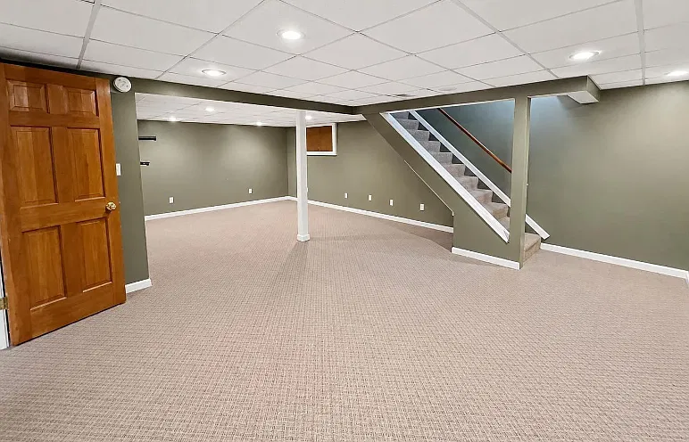 Spacious 4-Bedroom Home with In-Ground Pool in Granger! — Photo 4
