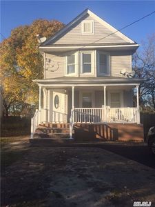 24 1st Ave, Central Islip, NY, 11722