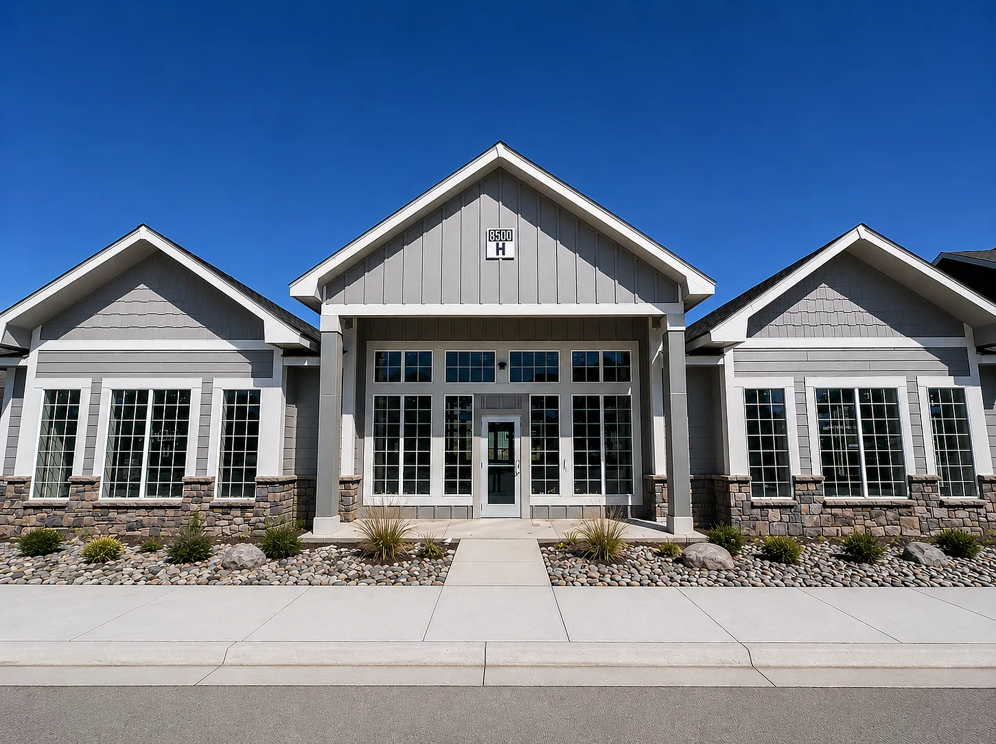 Short Grass Apartments — Photo 1